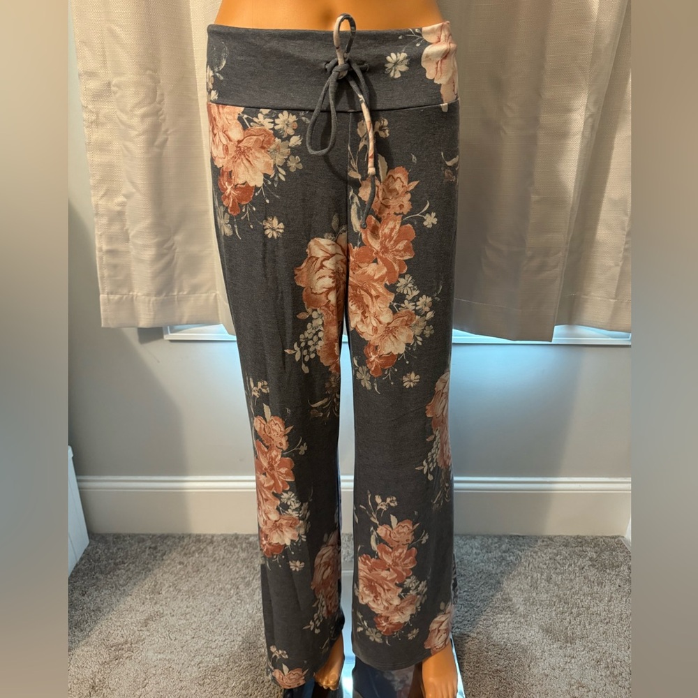 Cute Sonoma size M blue floral wide leg maternity drawstring pants NWT